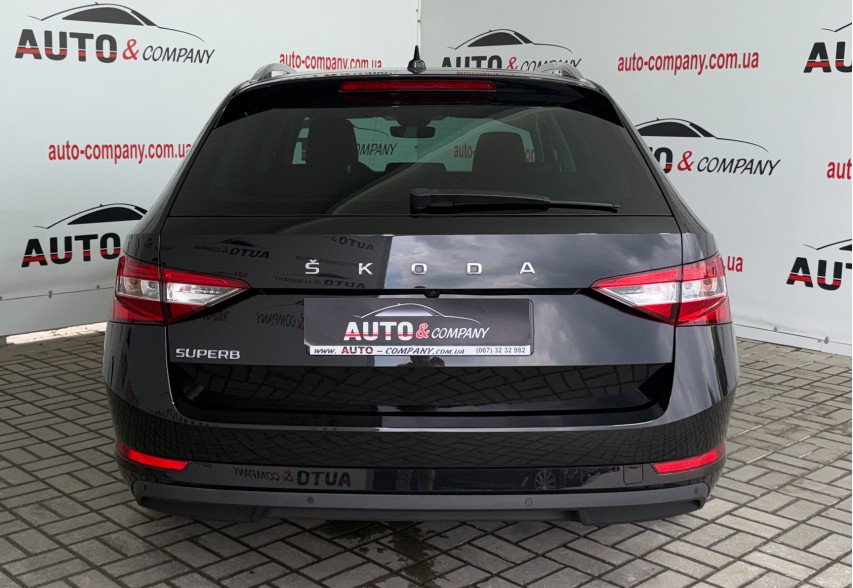 Skoda Superb 2021 Чорний