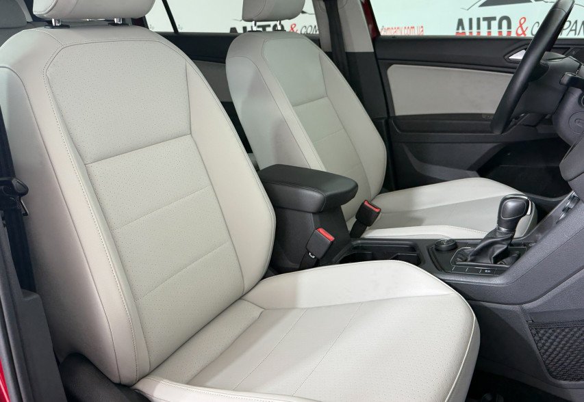 Volkswagen Tiguan Allspace 2018 Червоний