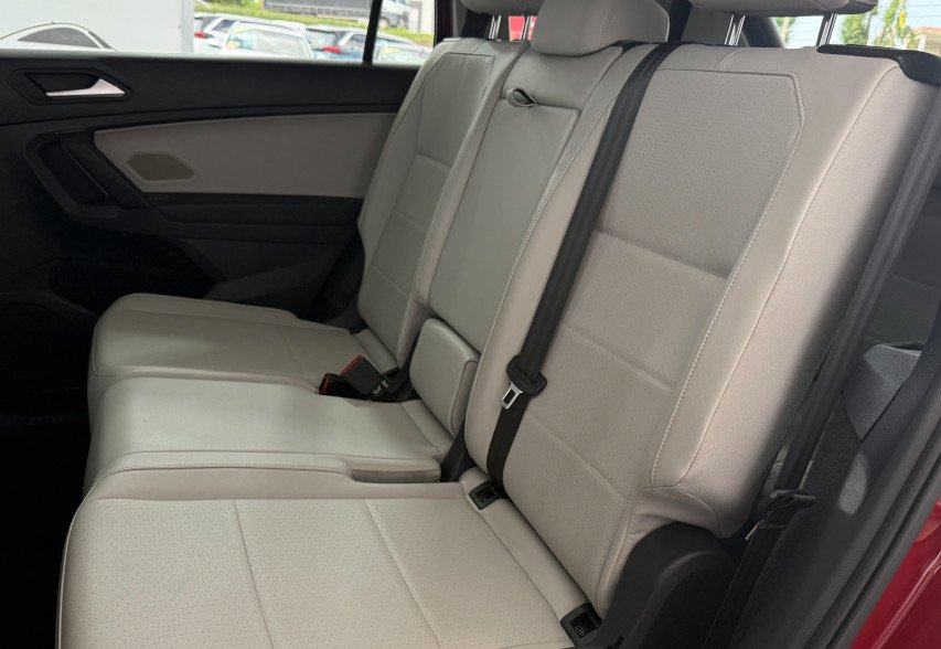 Volkswagen Tiguan Allspace 2018 Червоний
