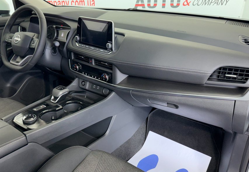 Nissan Rogue 2025 білий