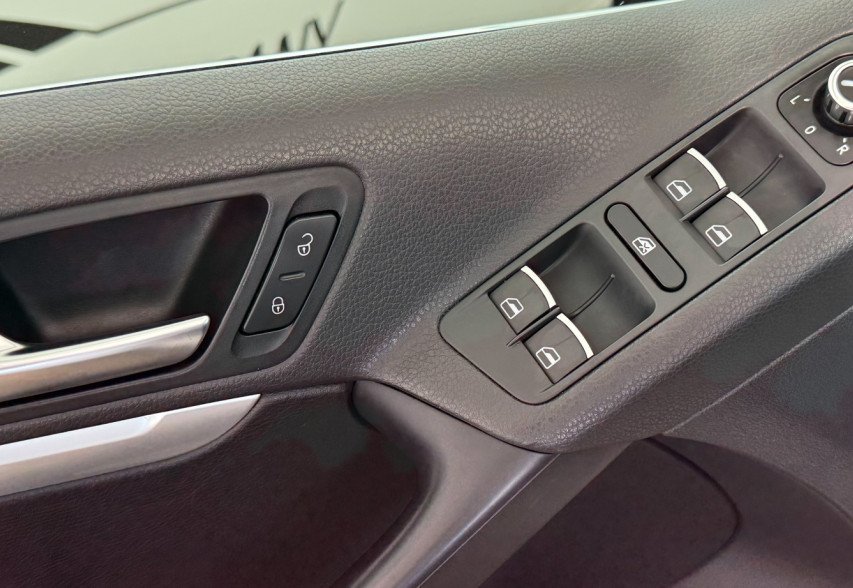 Volkswagen Tiguan 2012 сірий