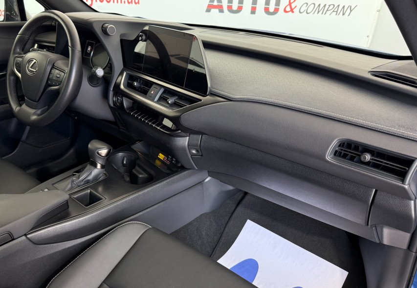 Lexus UX  2023 Синій