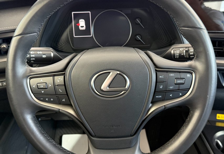Lexus UX  2023 Синій