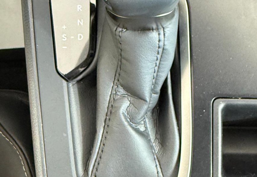 Lexus UX  2023 Синій