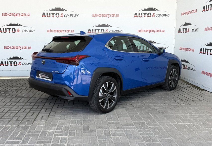Lexus UX  2023 Синій