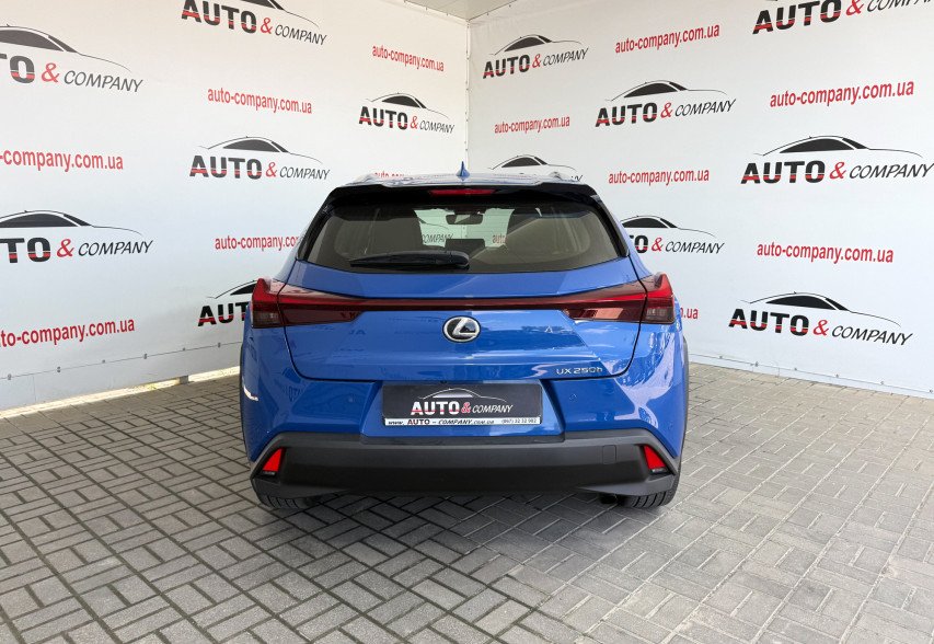 Lexus UX  2023 Синій