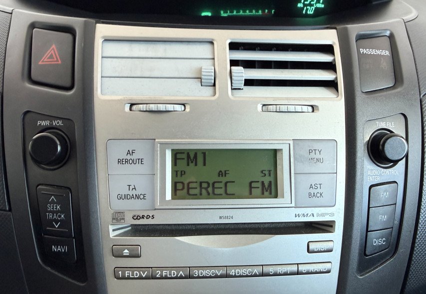Toyota Yaris  2008 червоний