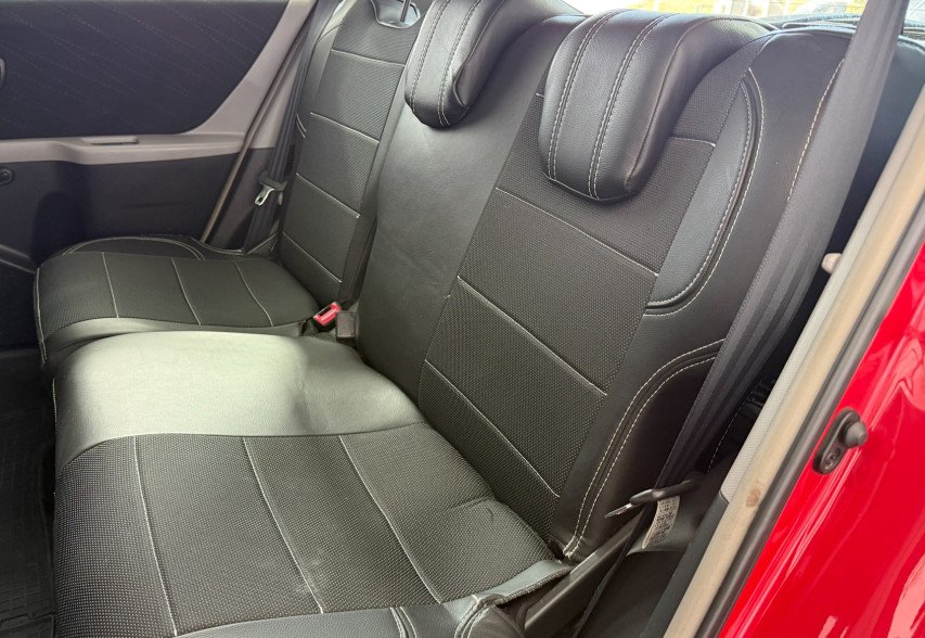 Toyota Yaris  2008 червоний
