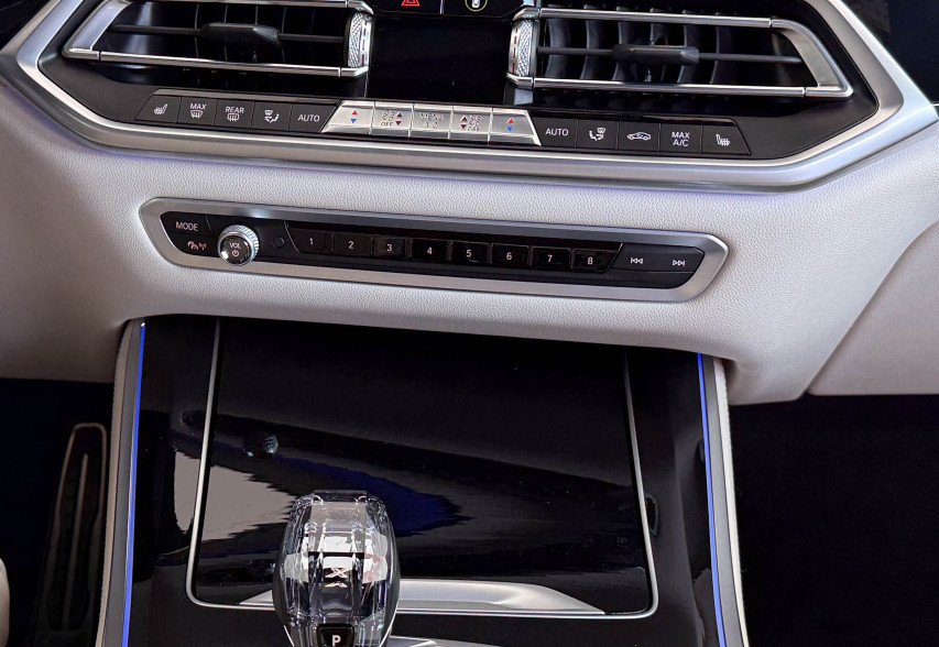 BMW X5 G05 30D 2019 чорний