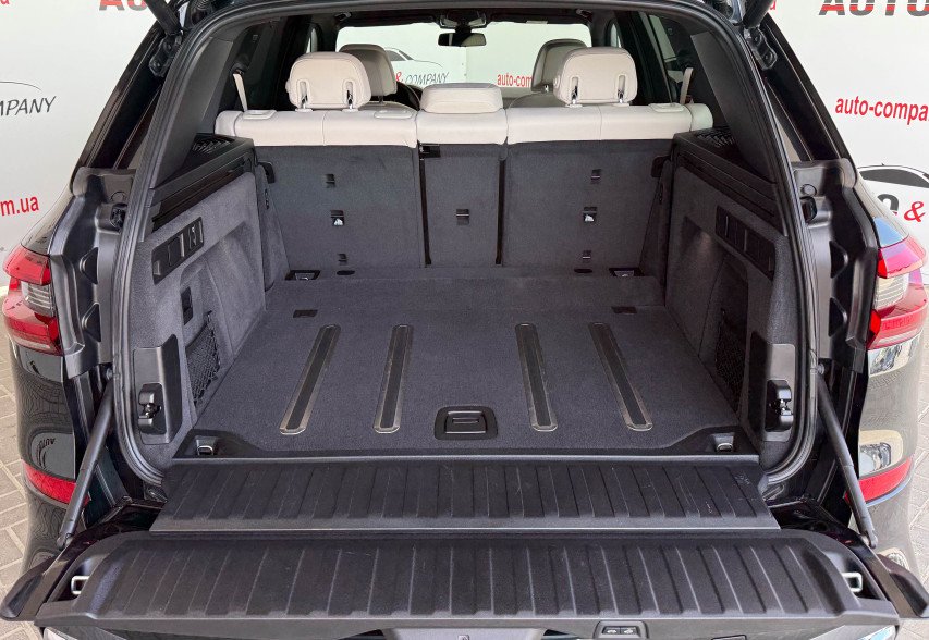 BMW X5 G05 30D 2019 чорний