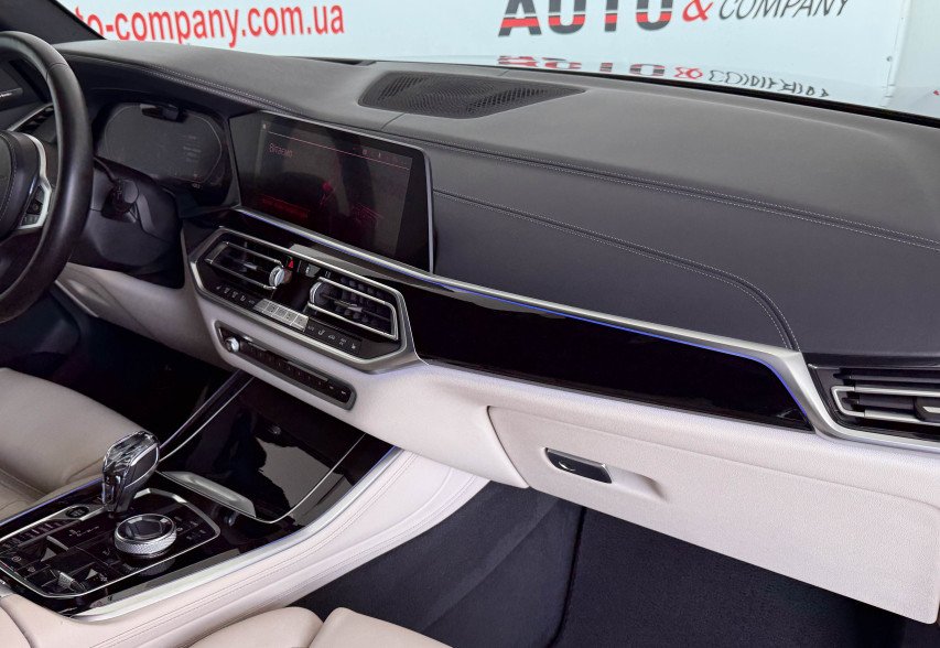 BMW X5 G05 30D 2019 чорний