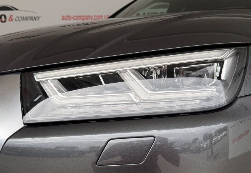 Audi SQ5 2018 сірий