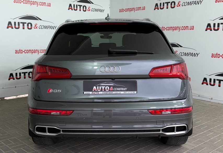 Audi SQ5 2018 сірий