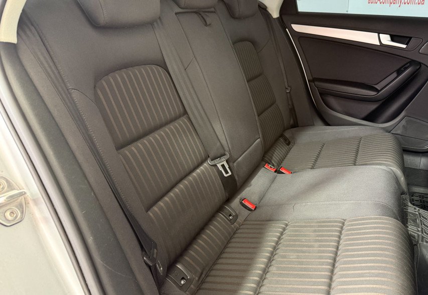 Audi A4  2010 Сірий