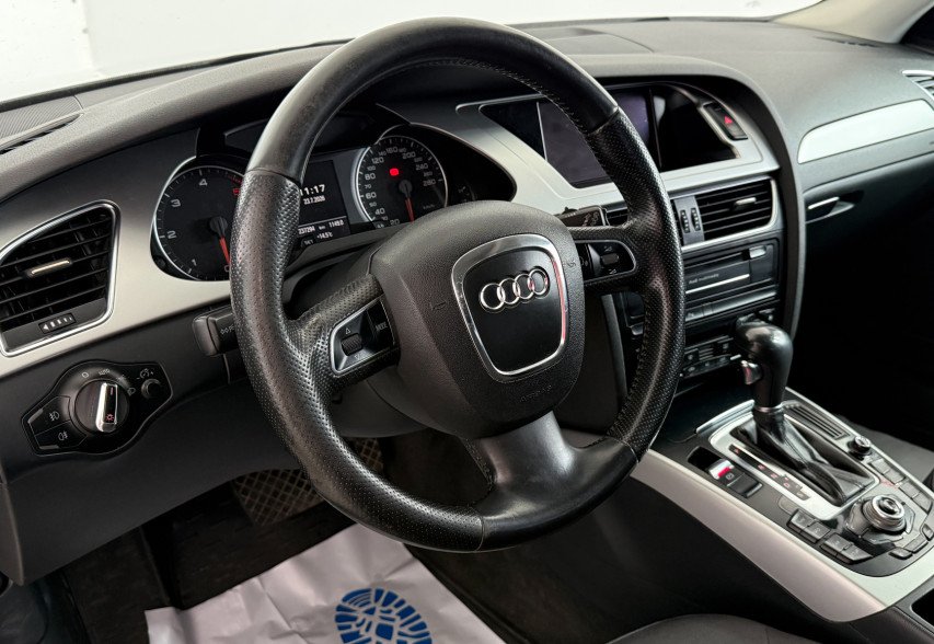 Audi A4  2010 Сірий