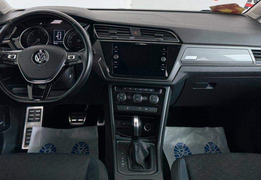 Volkswagen Touran 2020 Сірий