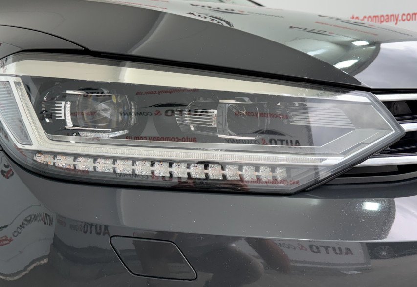 Volkswagen Touran 2020 Сірий