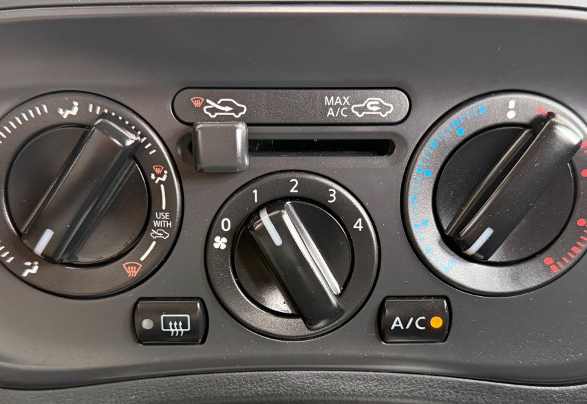 Nissan Juke 2011 Сірий
