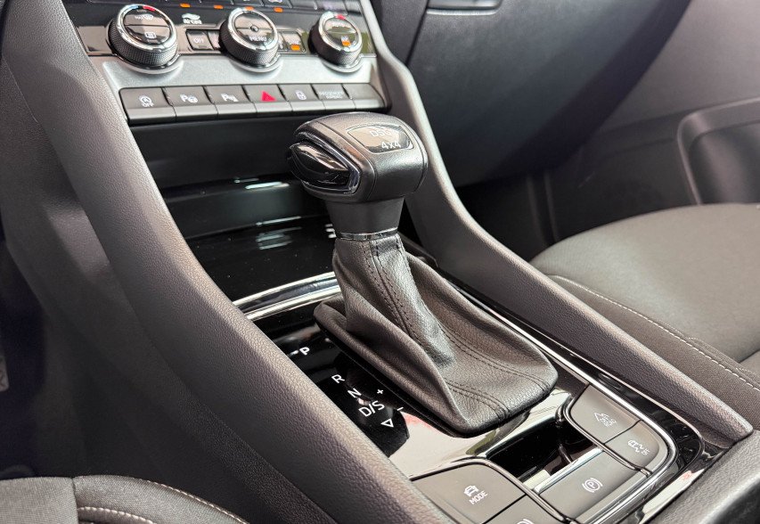 Skoda Karoq 2022 Синій