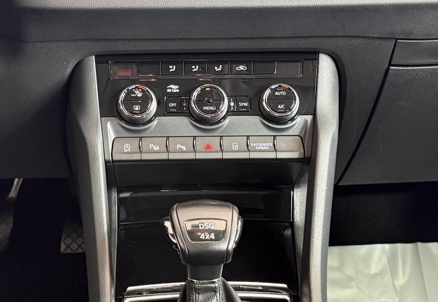 Skoda Karoq 2022 Синій