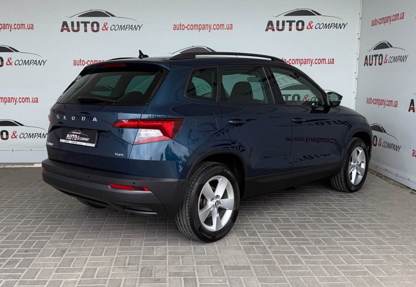 Skoda Karoq 2022 Синій