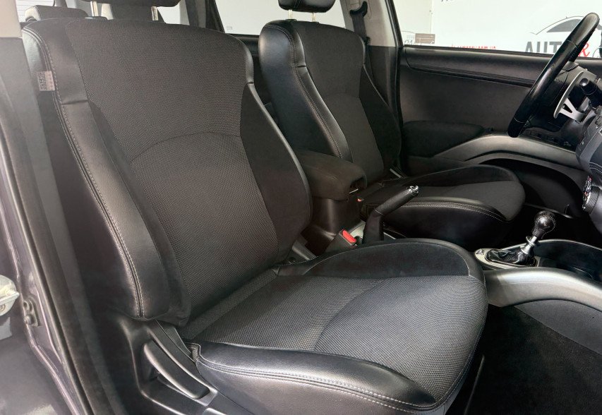 Mitsubishi Outlander 2012 Сірий