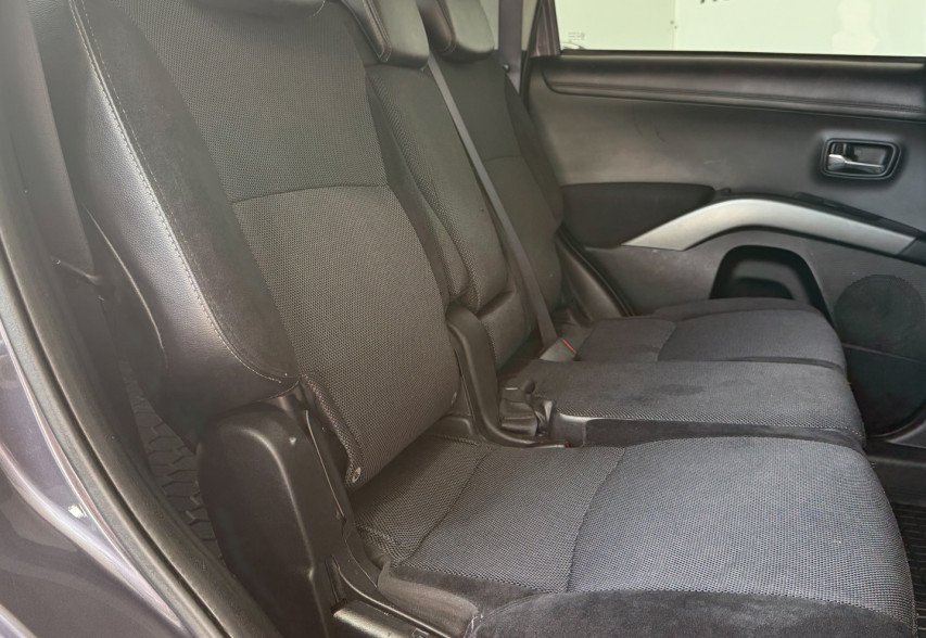 Mitsubishi Outlander 2012 Сірий