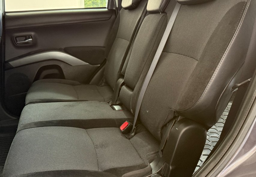 Mitsubishi Outlander 2012 Сірий