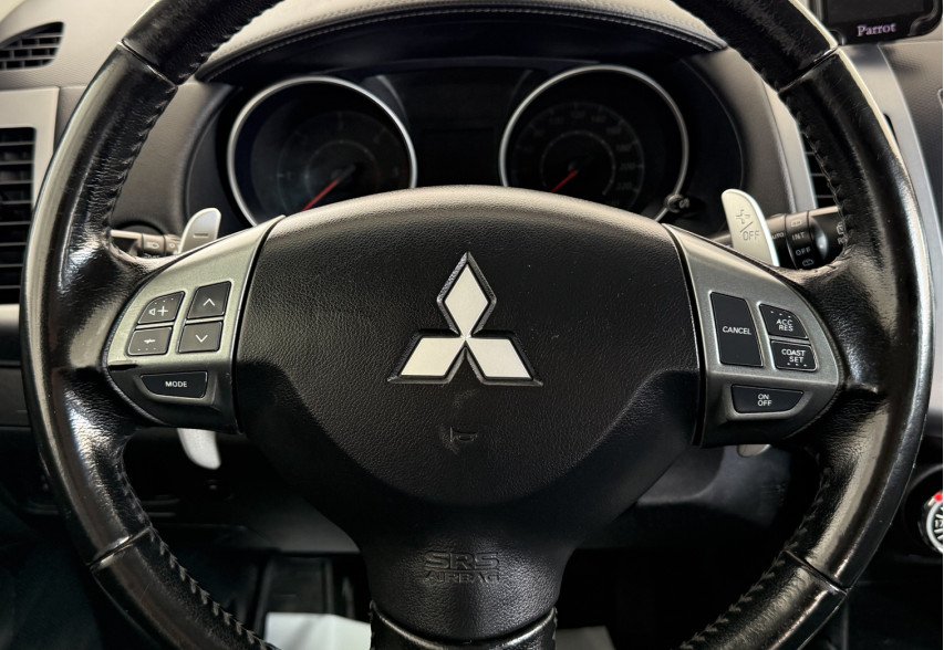 Mitsubishi Outlander 2012 Сірий