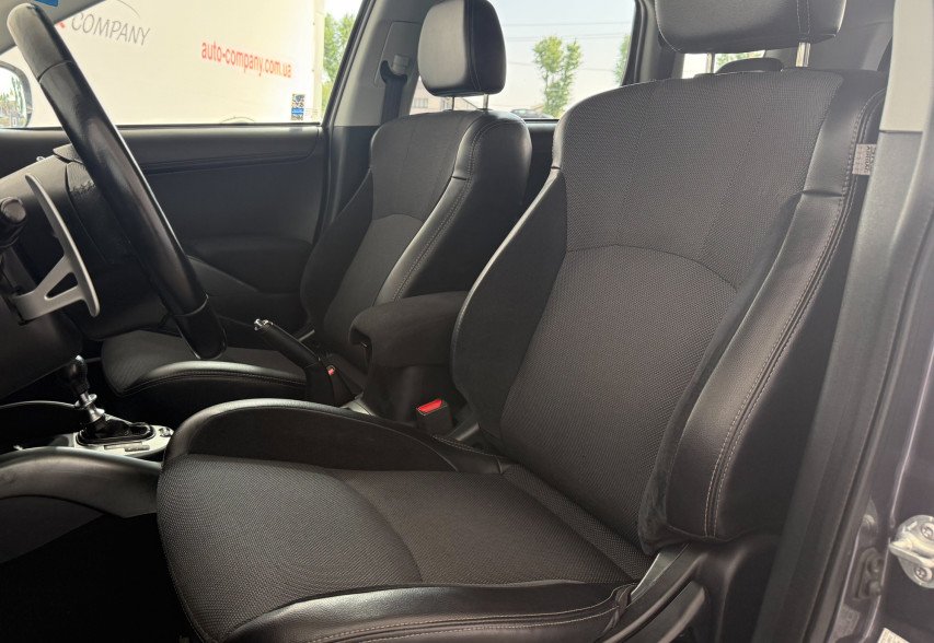 Mitsubishi Outlander 2012 Сірий