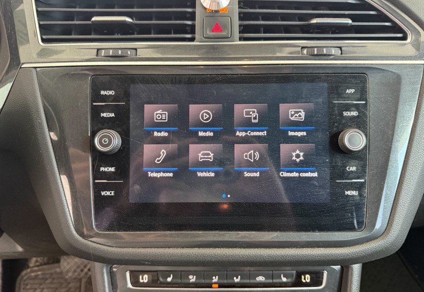Volkswagen Tiguan 2020 чорний