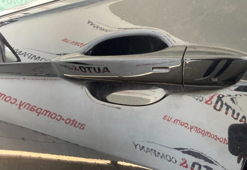 Volkswagen Tiguan 2020 чорний