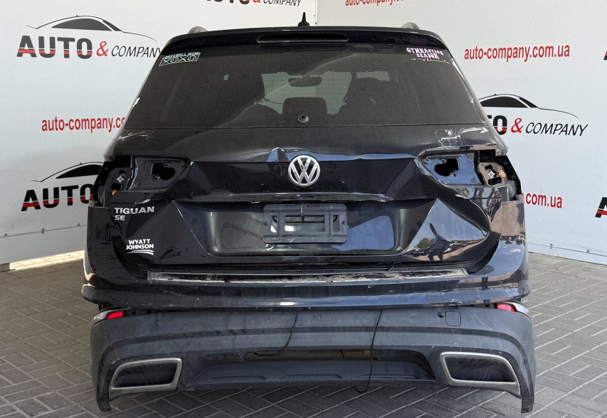 Volkswagen Tiguan 2020 чорний