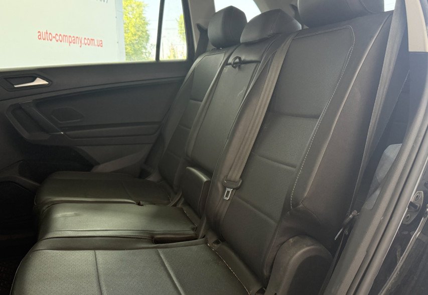 Volkswagen Tiguan 2020 чорний