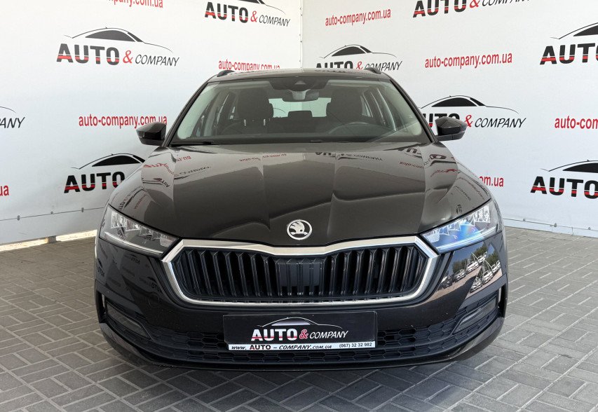 Skoda Octavia A8 2021 Чорний