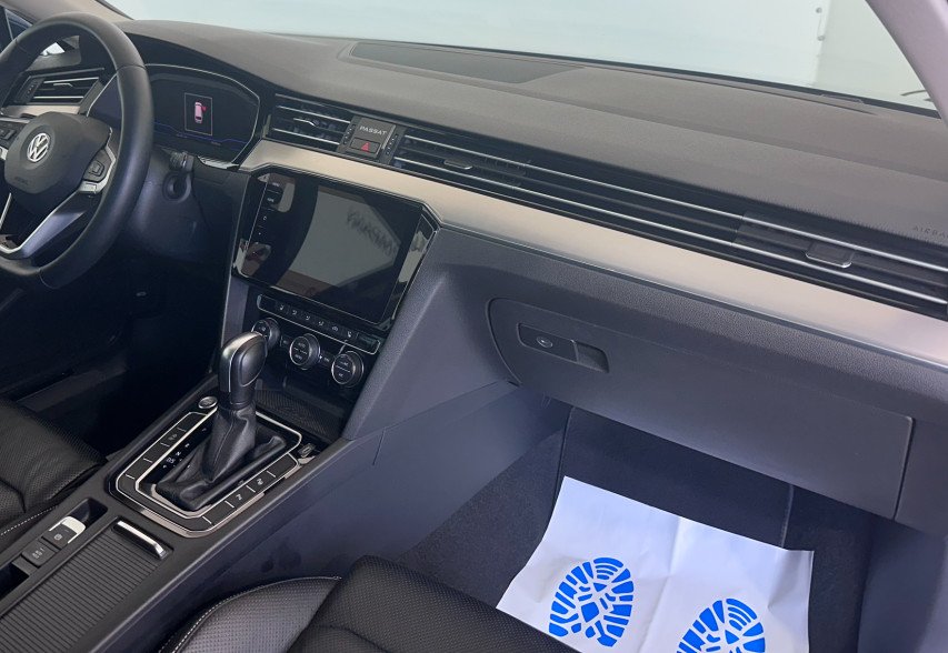 Volkswagen Passat B8 2019 Синій