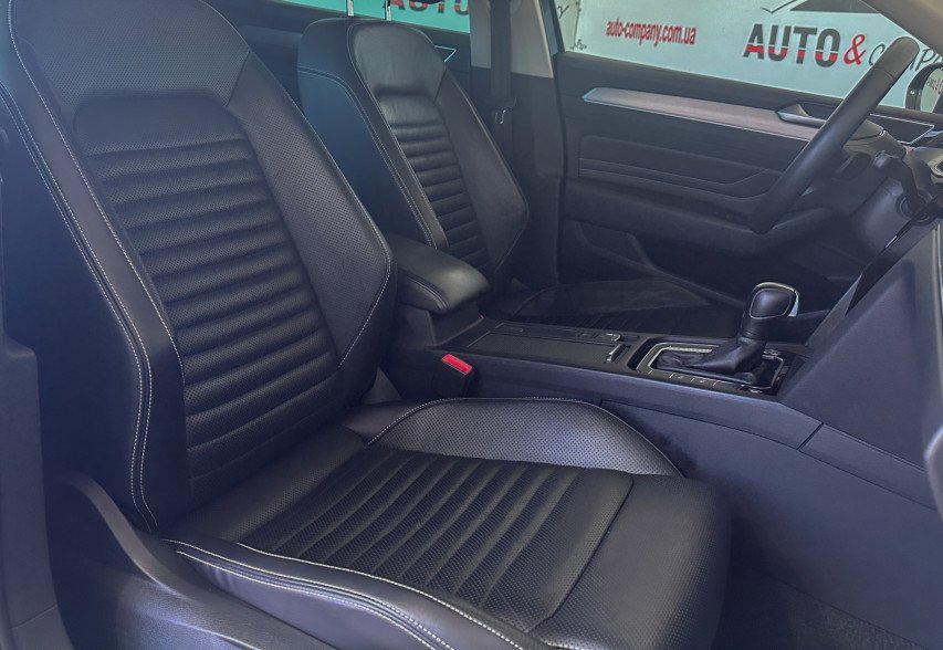 Volkswagen Passat B8 2019 Синій