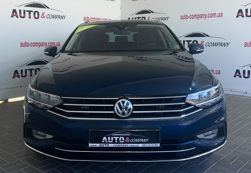 Volkswagen Passat B8 2019 Синій