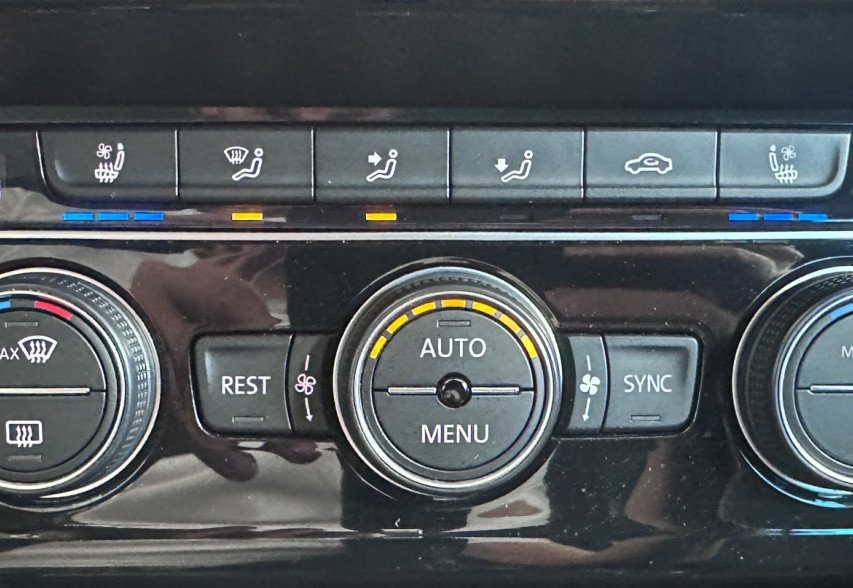 Volkswagen Passat B8 2019 Синій