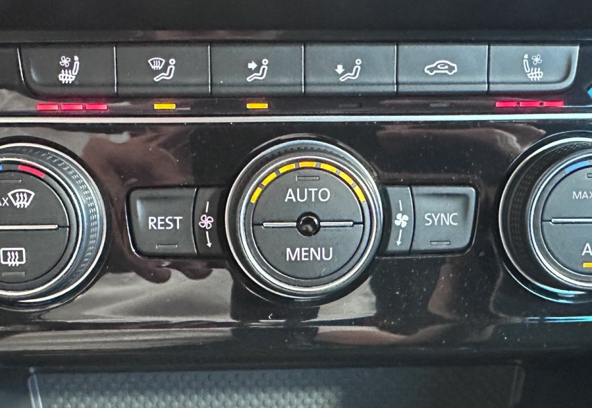 Volkswagen Passat B8 2019 Синій