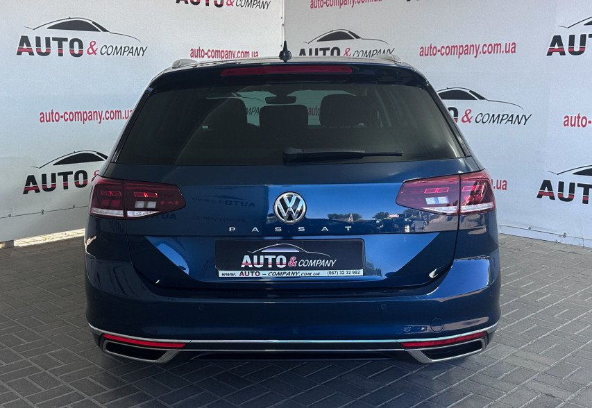 Volkswagen Passat B8 2019 Синій