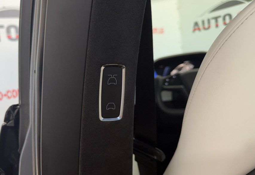 Tesla Model X 2022 Сірий