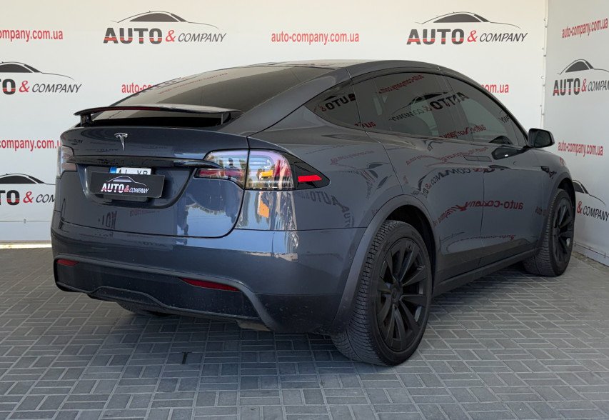 Tesla Model X 2022 Сірий