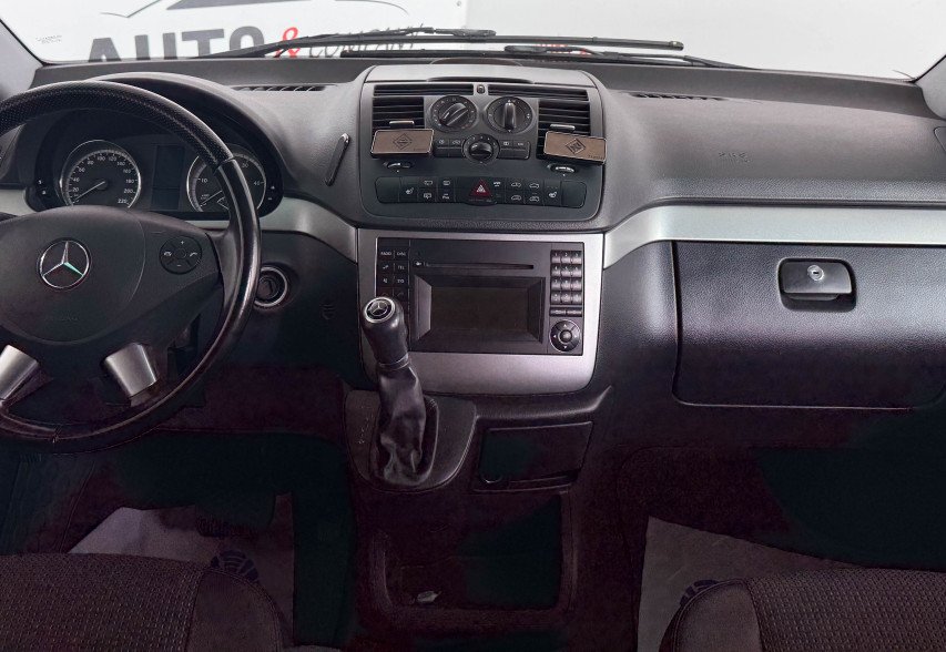 Mercedes-Benz  Viano 2013 Коричневий