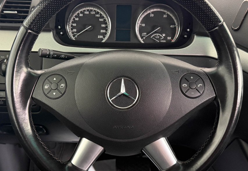 Mercedes-Benz  Viano 2013 Коричневий