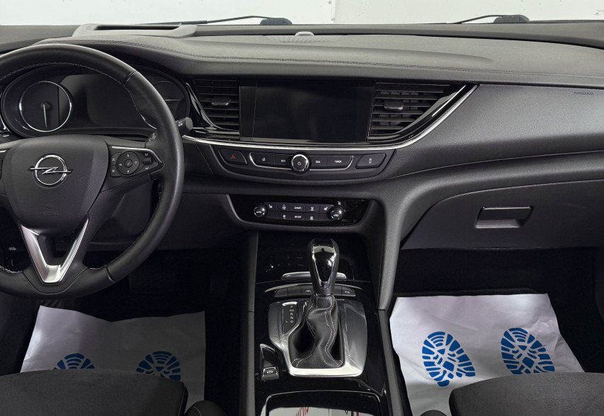 Opel Insignia 2019 Білий