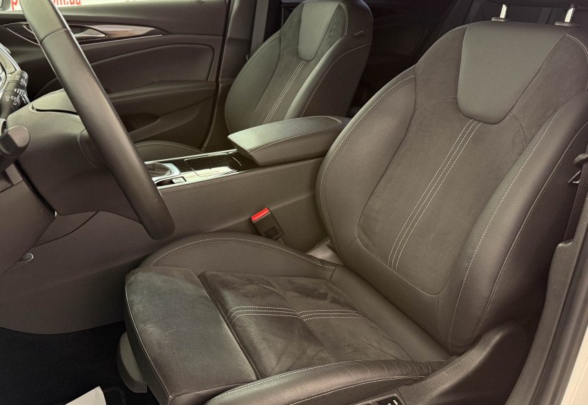 Opel Insignia 2019 Білий