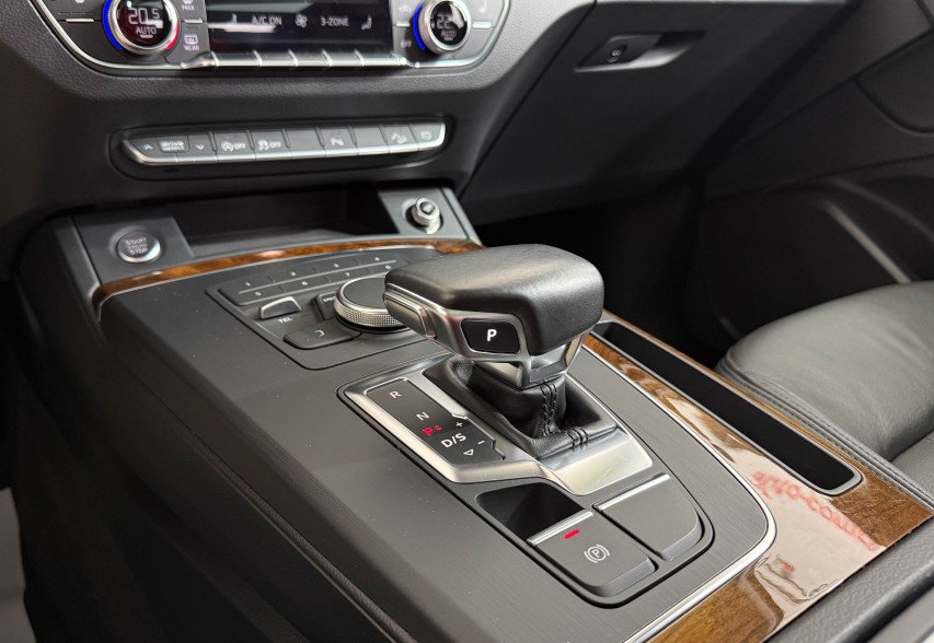 Audi Q5 2017 Сірий