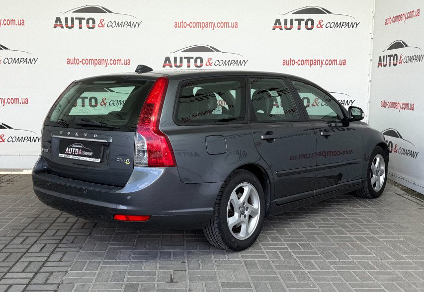 Volvo V50 2011 сірий