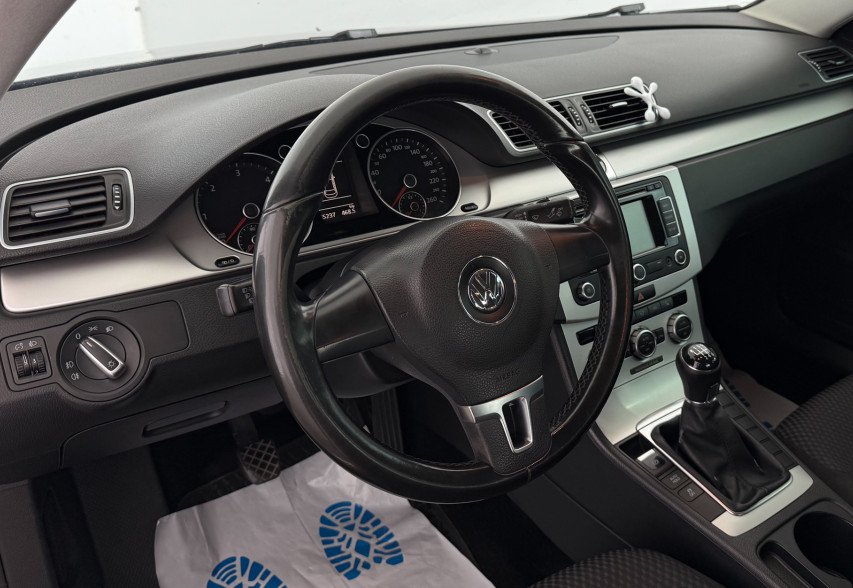 Volkswagen Passat B7 2013 Коричневий